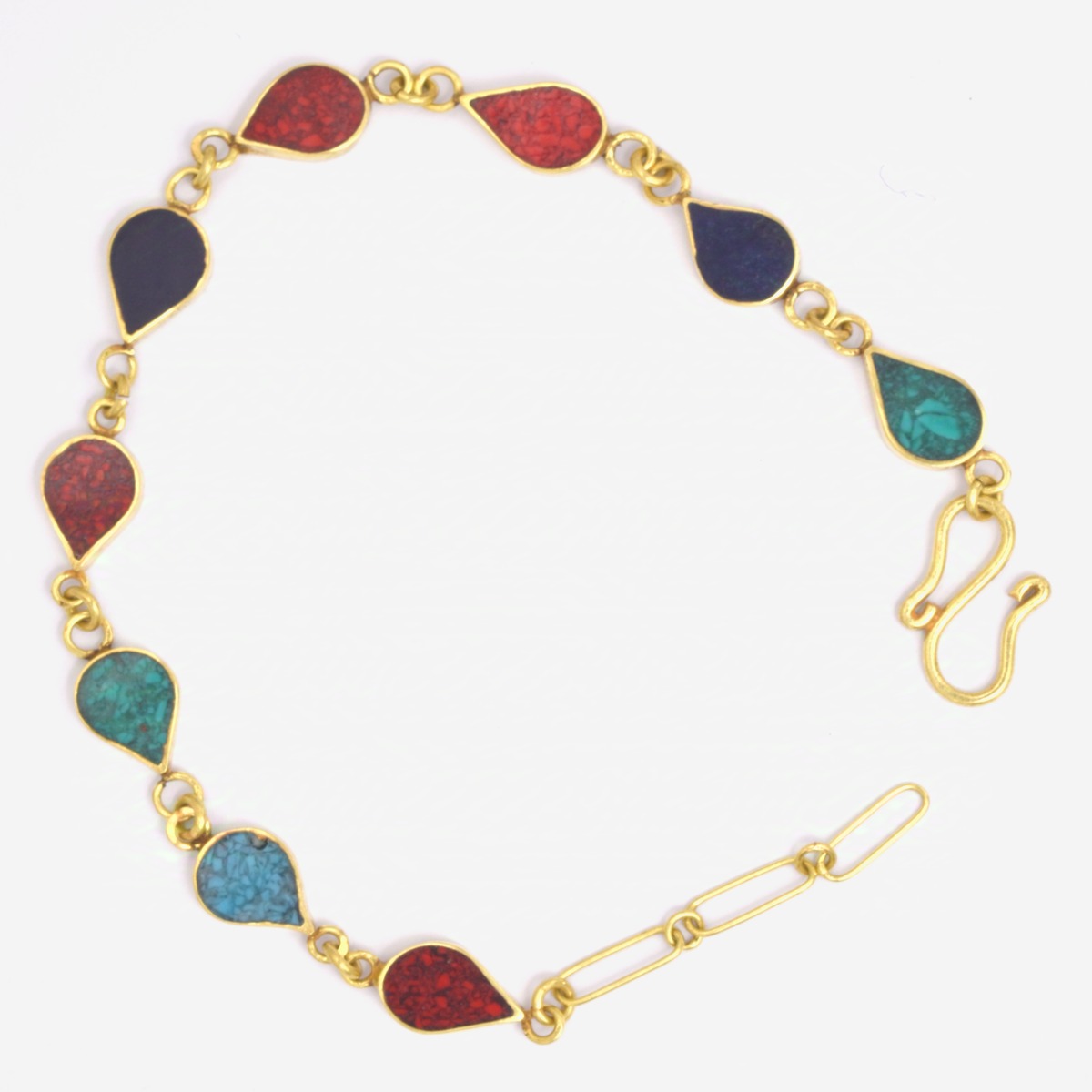 Qatra Bracelet – Stylish Accessory for Women