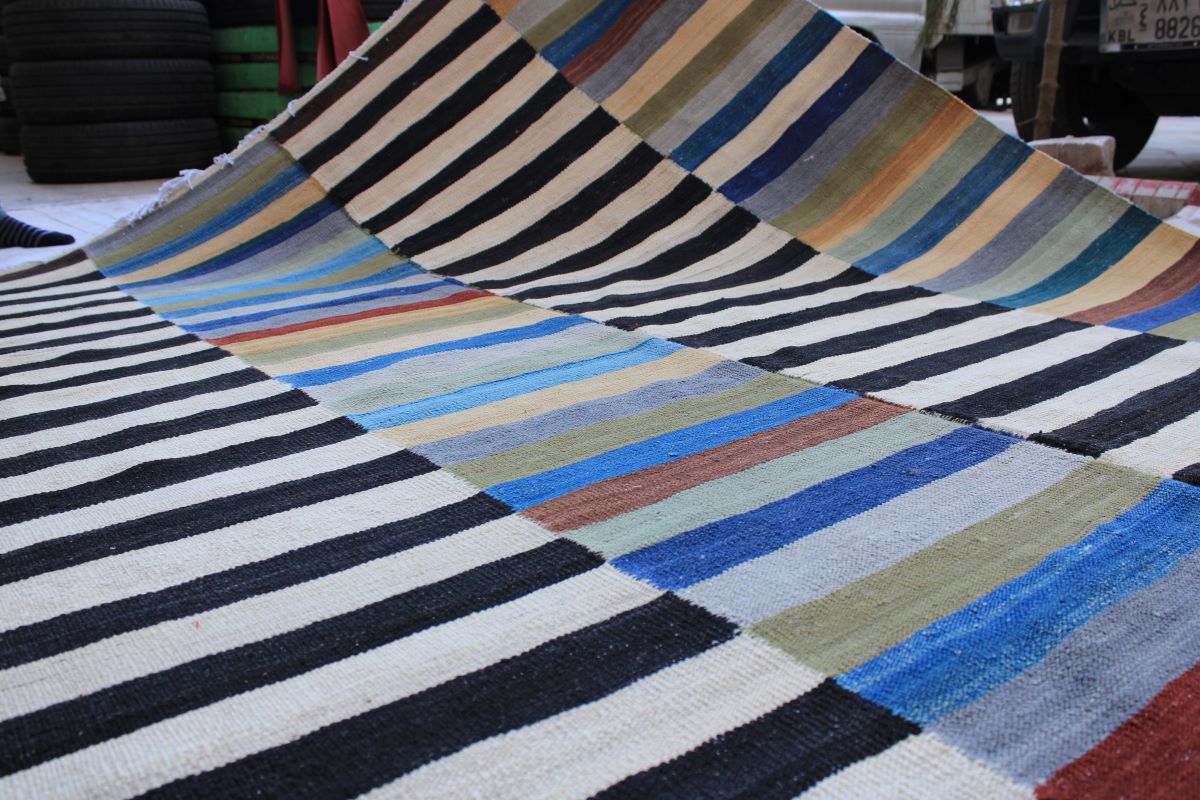 Beautiful Design Handmade Chobrang Natural Color Kilim