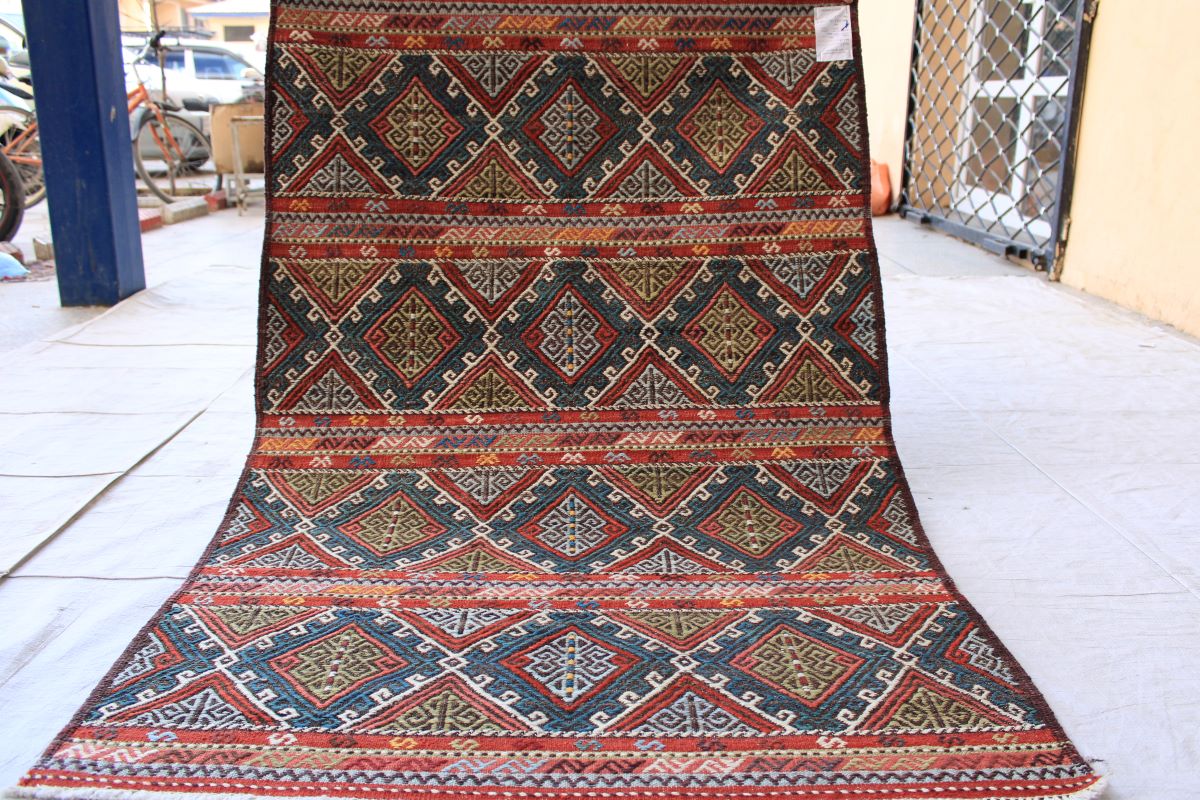 Stunning Design Chobrang Sarma Kilim With Nice Colorations