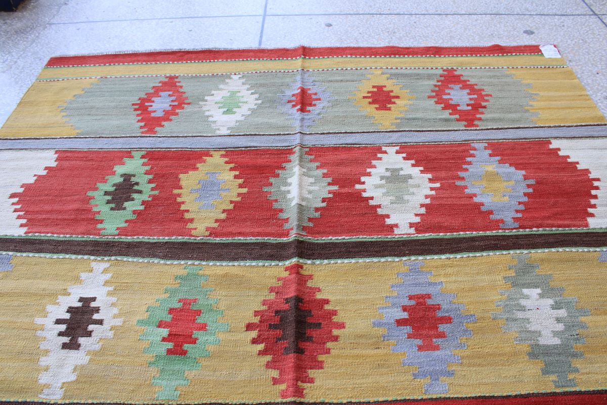 Beautiful Design Handmade Chobrang Kilim