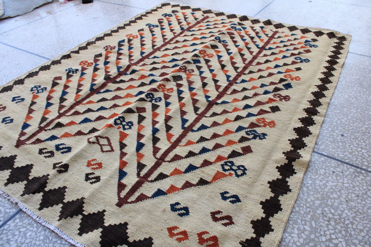 Stunning Tree Design Chobrang Kilim