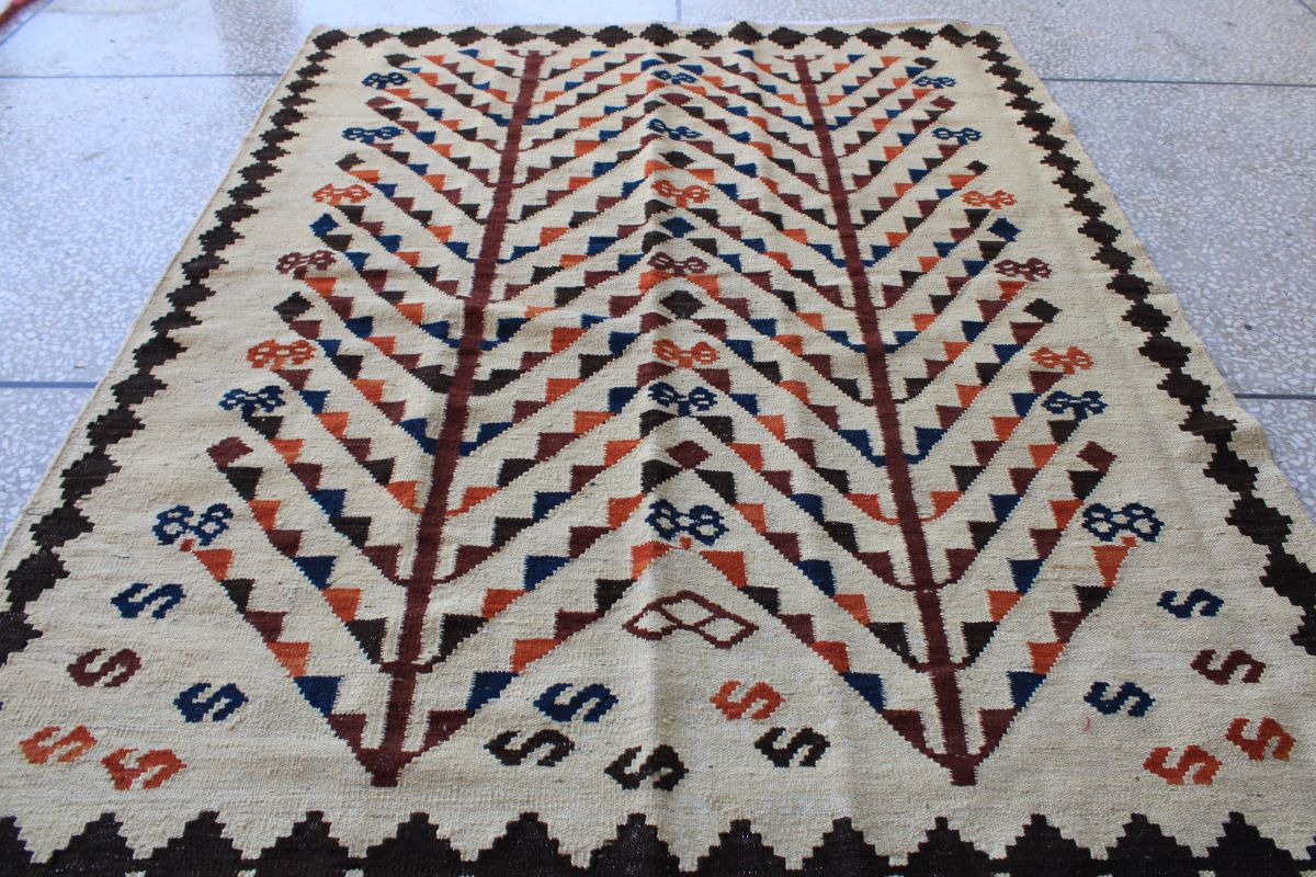 Stunning Tree Design Chobrang Kilim