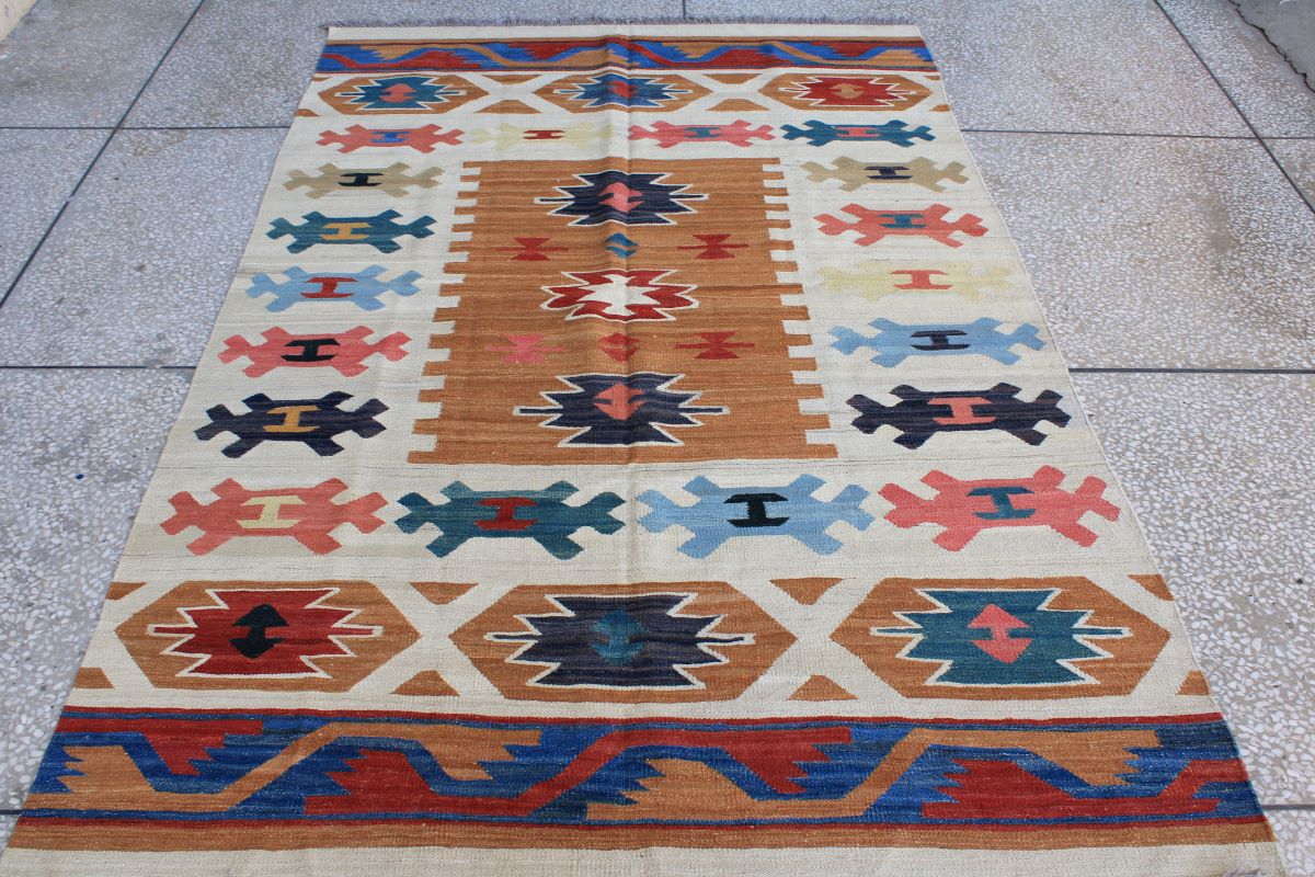 Flower Print Hand Knotted Kilim Rug