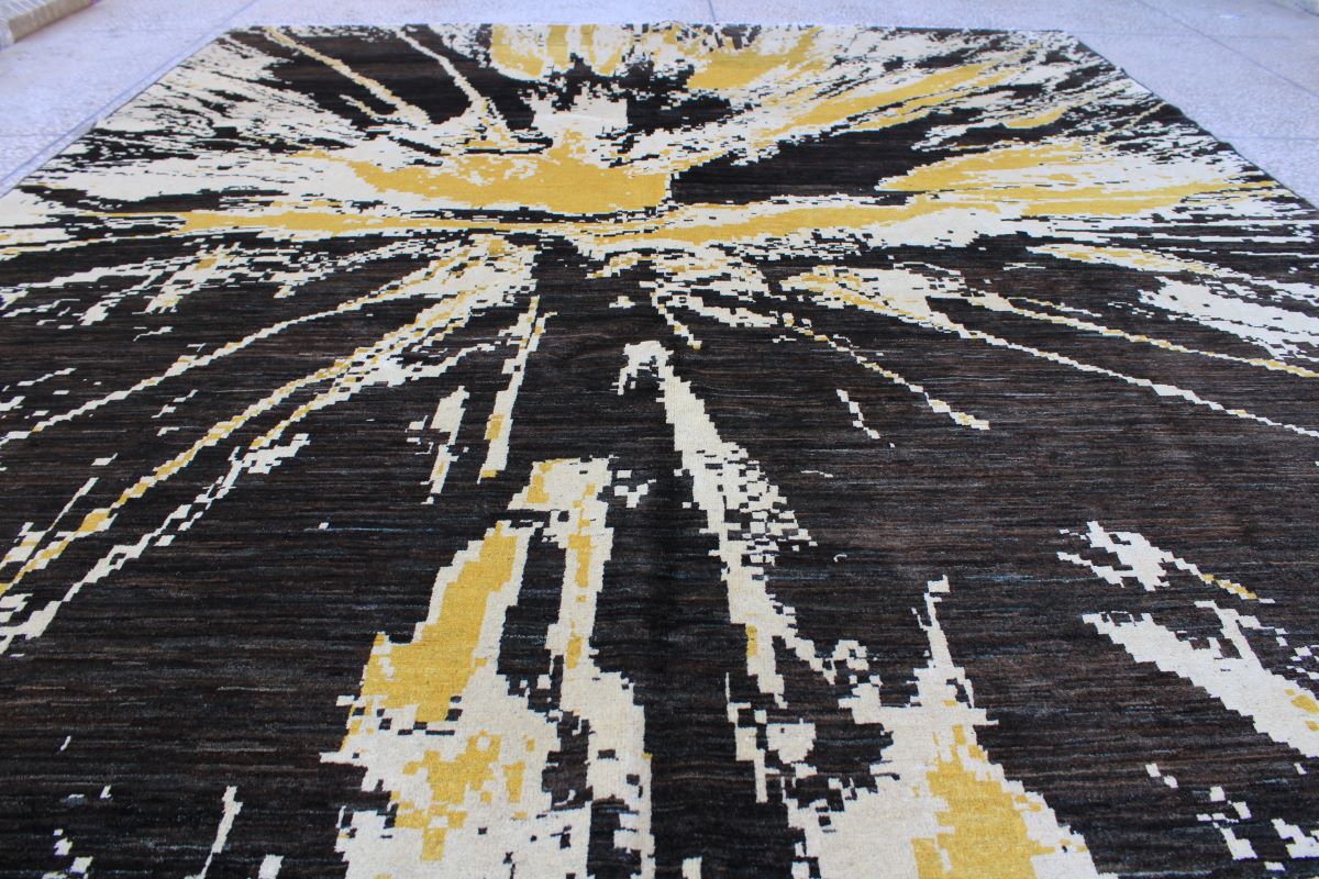 Black Yellow carpet